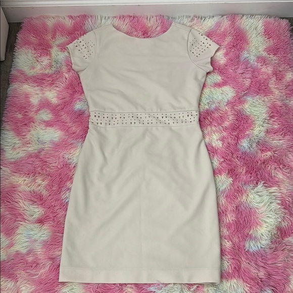 apple & eve Dresses & Skirts - Elegant White Sheath Mini Dress with Cap Sleeves